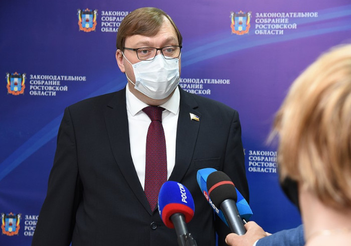 Александр Ищенко: Принятые меры поддержки граждан и бизнеса необходимо корректировать