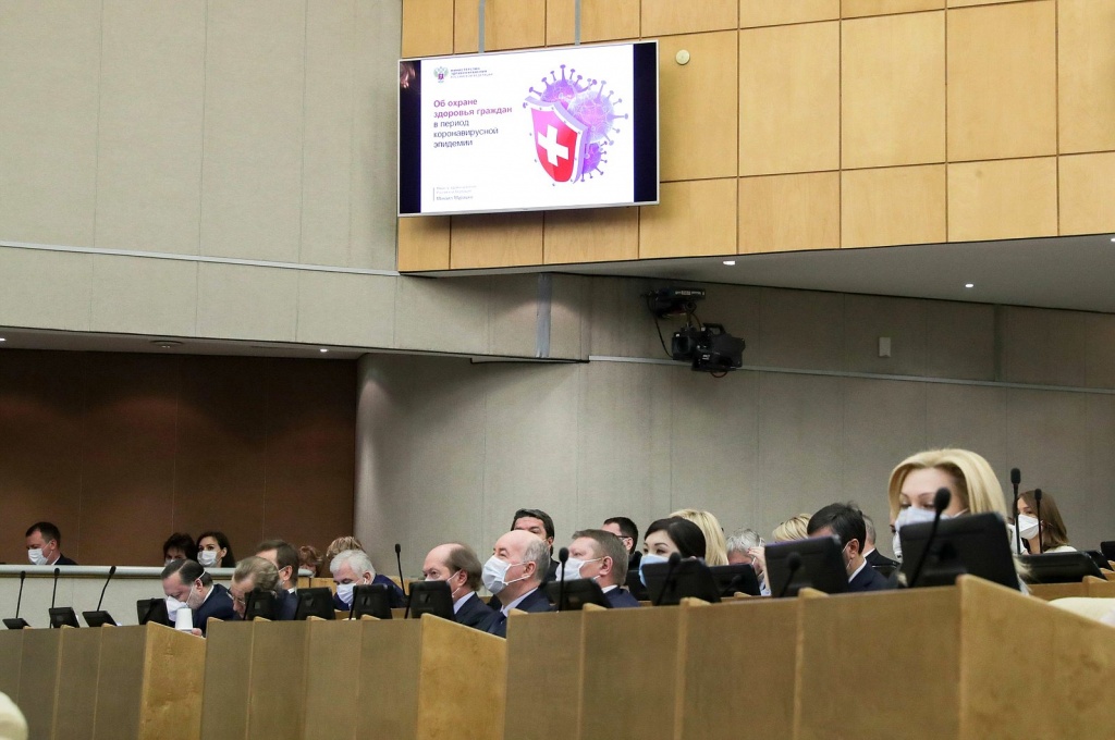 2020-06-03_Госдума_приняла_29_законов_для_преодоления_последствий_коронавируса_03.jpg