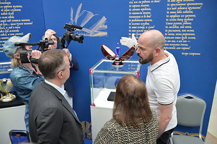 2024-05-08_Мат-лы_из_музея_минфина_представлены_на_выст-форуме_Уникал_Россия_04.jpg